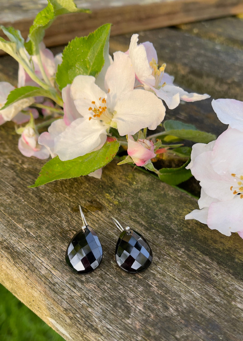 Boucles d'oreilles "Tear drop" en Spinelle noir
