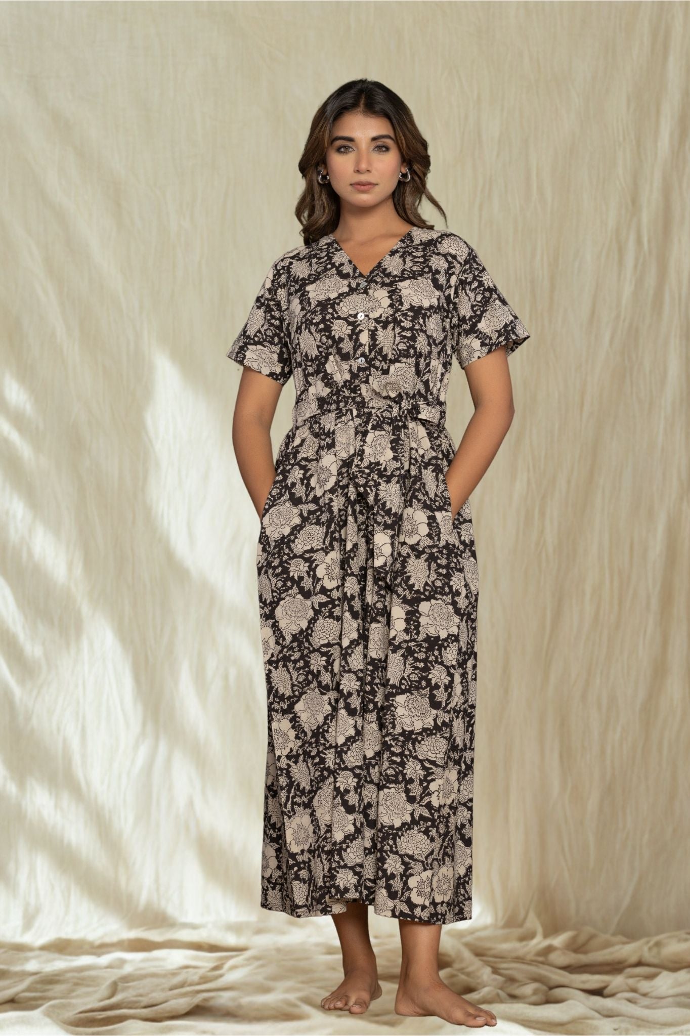 Robe Longue à Fleurs "Noir Elegance"