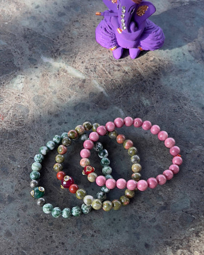 Bracelet en Thulite – Énergie vivante, douceur du cœur et expression authentique