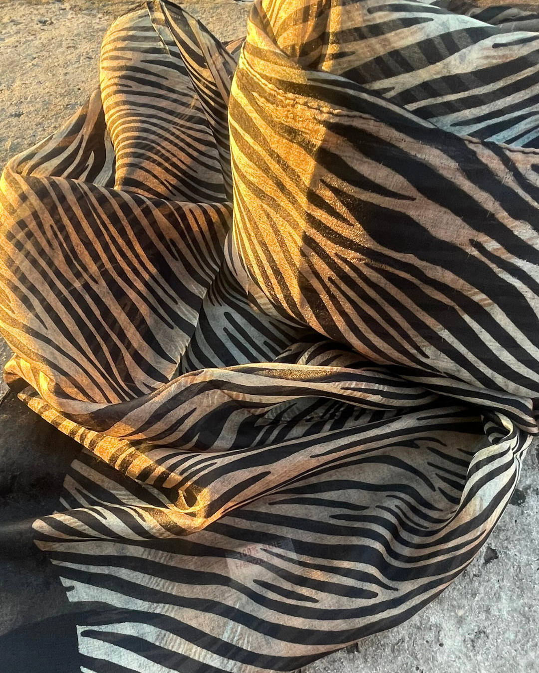 Foulard en Soie – Doux et Léger - Motif Zèbre Soft