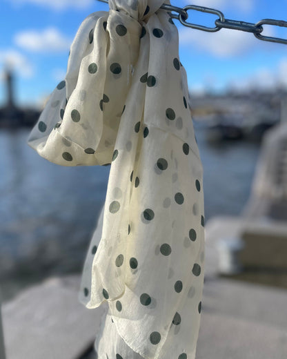 Foulard en Soie Naturelle – Olivia