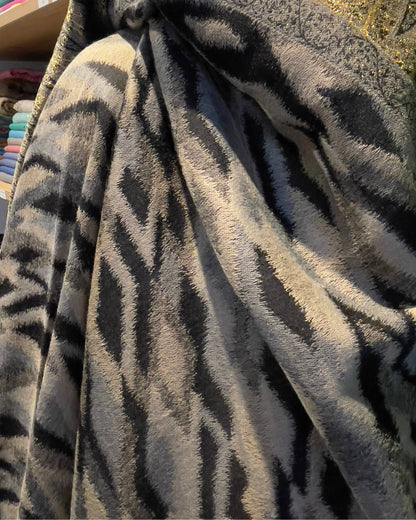 Grand Châle en Laine et Lurex TRADITIONNEL Noir – 100 x 200 cm