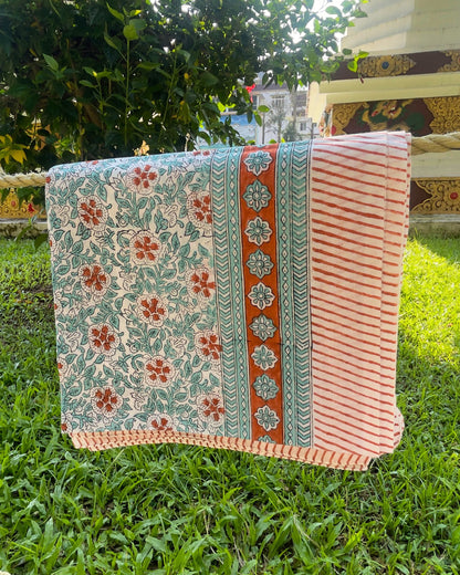 Pareo léger en voile de coton avec impression artisanale couleur bleu clair et ocre