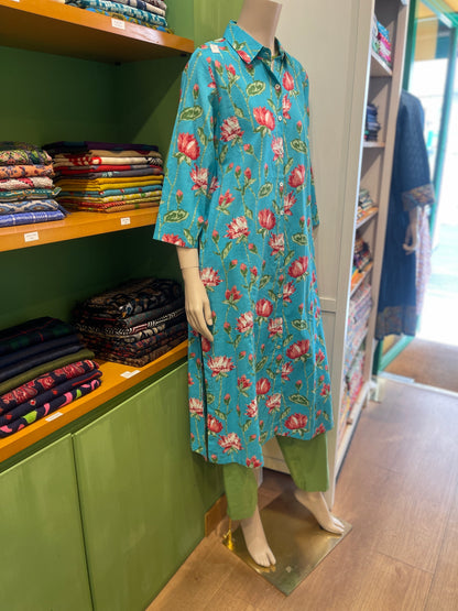 Robe chemise kurta femme en coton léger, imprimé pivoine bleu, longueur midi