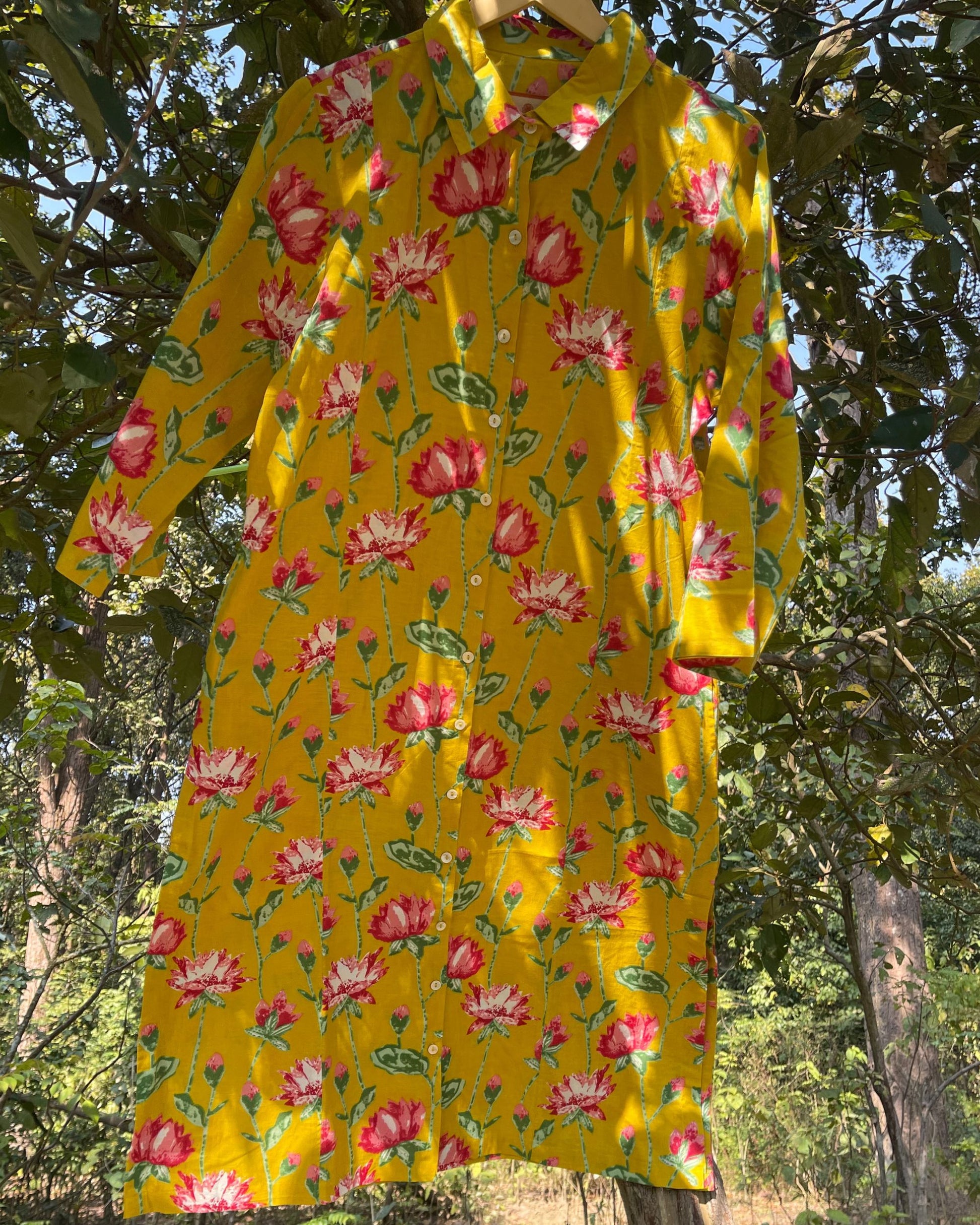 Robe chemise kurta femme en coton léger, imprimé pivoine jaune, longueur midi